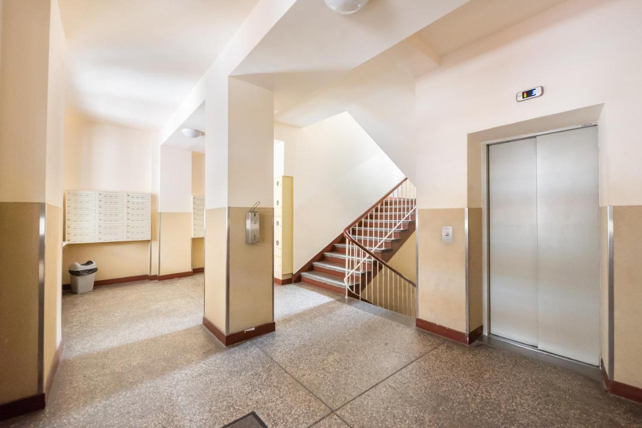 Plac Zbawiciela 3-Bedroom Apartment Βαρσοβία Εξωτερικό φωτογραφία