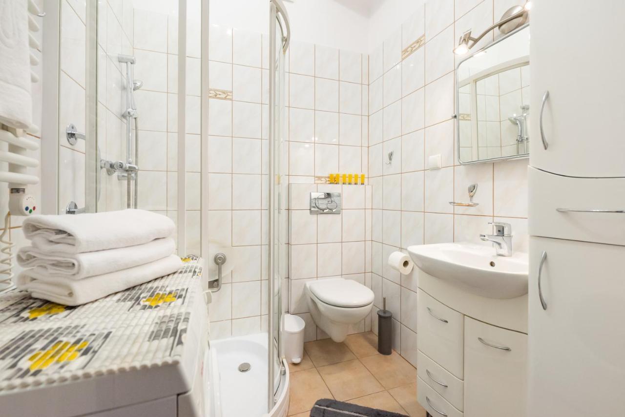 Plac Zbawiciela 3-Bedroom Apartment Βαρσοβία Εξωτερικό φωτογραφία